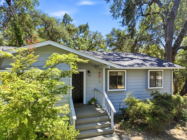 14836 Sun Forest Dr, Penn Valley, CA 95946