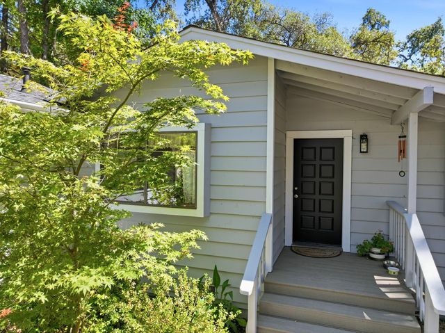 14836 Sun Forest Dr, Penn Valley, CA 95946