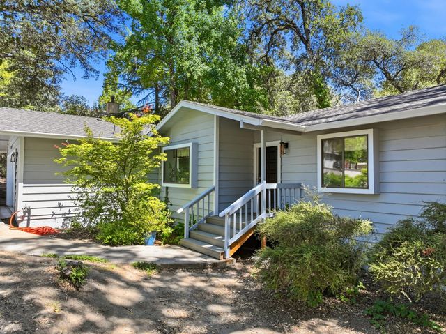 14836 Sun Forest Dr, Penn Valley, CA 95946