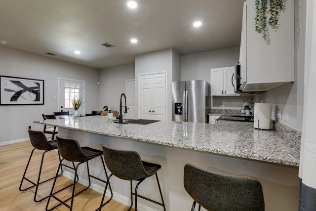 3402 Crossman Avenue, Dallas, TX 75212