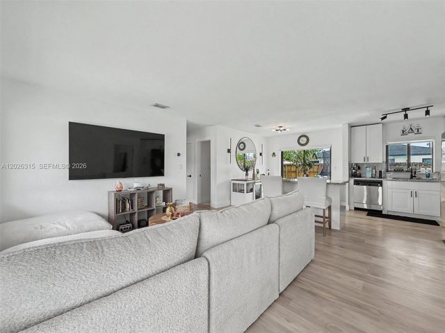 10762 SW 145th St, Miami, FL 33176