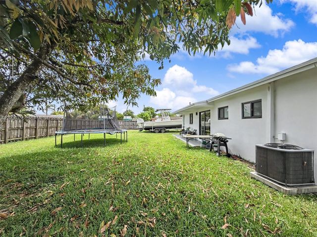 10762 SW 145th St, Miami, FL 33176