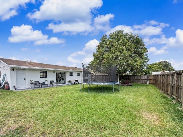 10762 SW 145th St, Miami, FL 33176