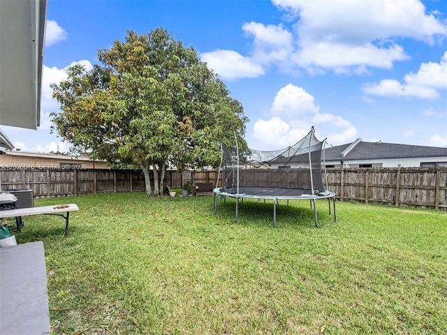 10762 SW 145th St, Miami, FL 33176