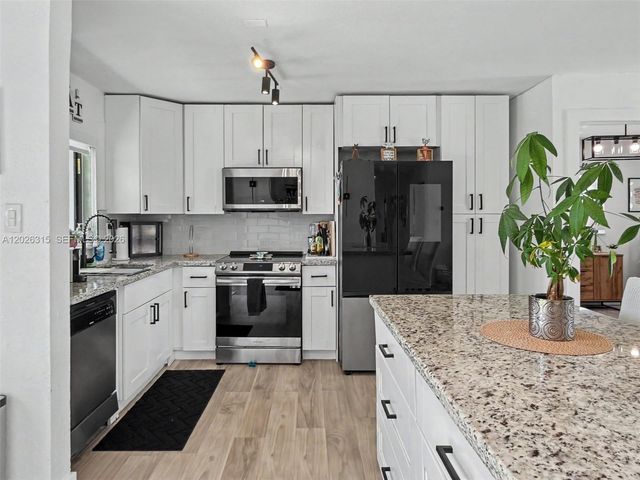 10762 SW 145th St, Miami, FL 33176