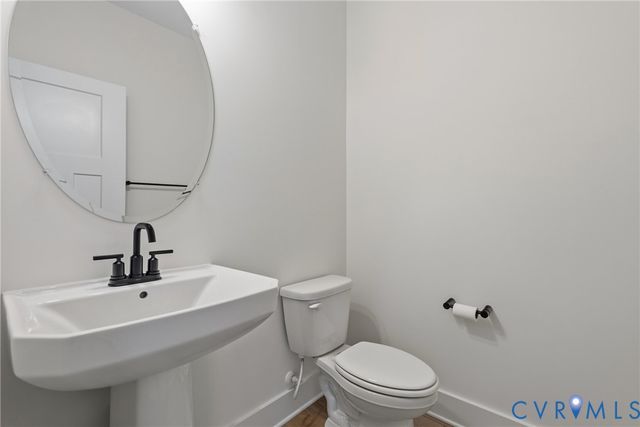 8421 Roden Dr, Mechanicsville, VA 23111