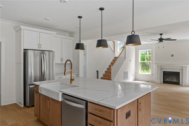 8421 Roden Dr, Mechanicsville, VA 23111