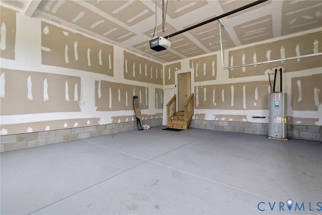 8421 Roden Dr, Mechanicsville, VA 23111