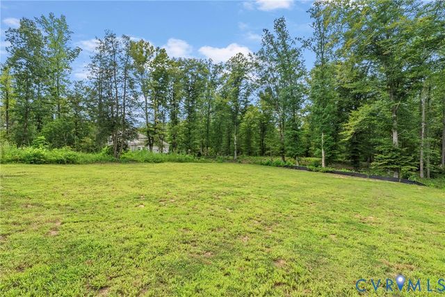8421 Roden Dr, Mechanicsville, VA 23111