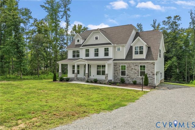 8421 Roden Dr, Mechanicsville, VA 23111