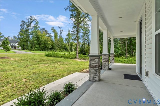 8421 Roden Dr, Mechanicsville, VA 23111