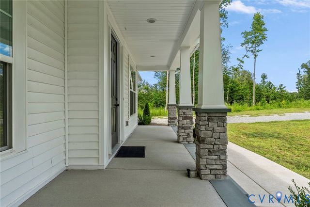 8421 Roden Dr, Mechanicsville, VA 23111