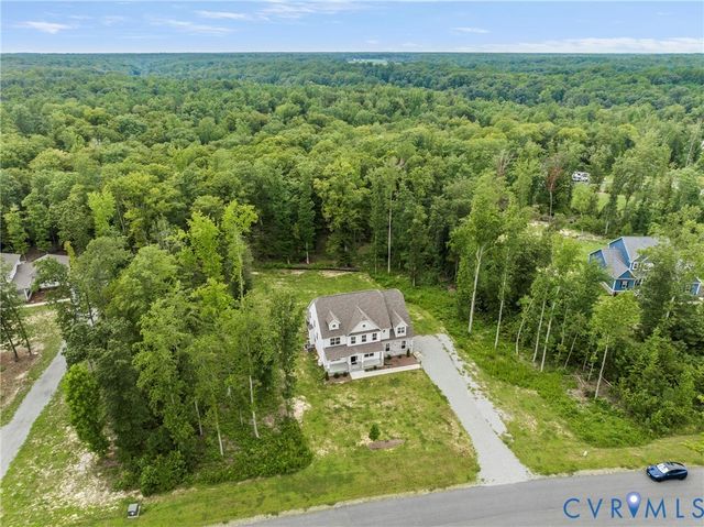 8421 Roden Dr, Mechanicsville, VA 23111