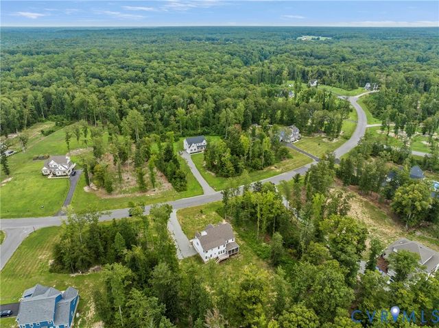 8421 Roden Dr, Mechanicsville, VA 23111