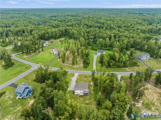 8421 Roden Dr, Mechanicsville, VA 23111