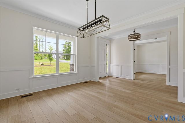 8421 Roden Dr, Mechanicsville, VA 23111