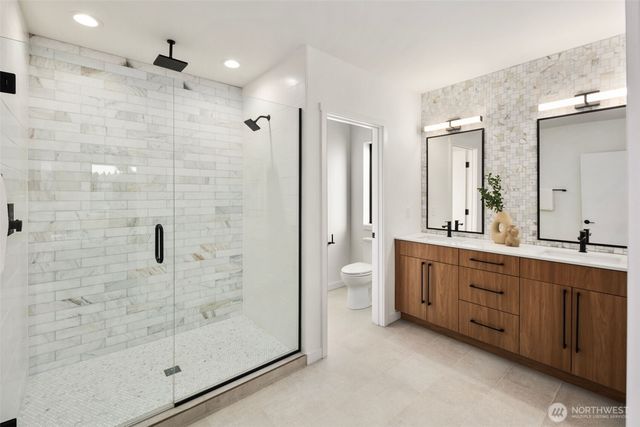 5248 23rd Avenue SW, Seattle, WA 98106
