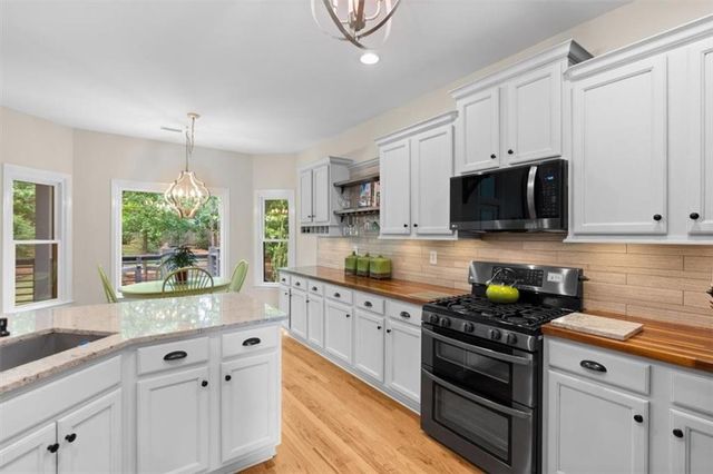 11 Levi Court, Dallas, GA 30132