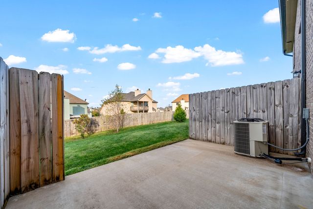 1000 Henry Place Blvd Unit 106, Clarksville, TN 37042