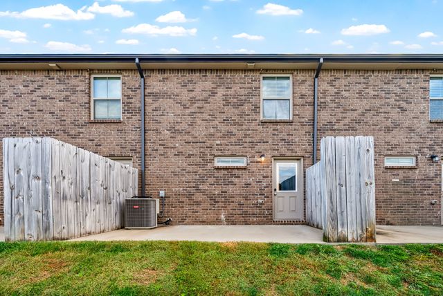 1000 Henry Place Blvd Unit 106, Clarksville, TN 37042