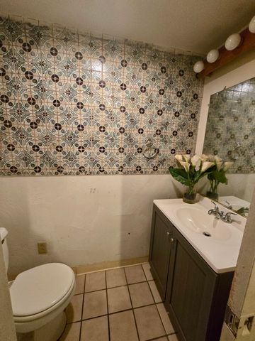 4457 E 6th Avenue, Gary, IN 46403