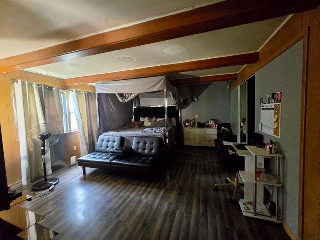 4457 E 6th Avenue, Gary, IN 46403