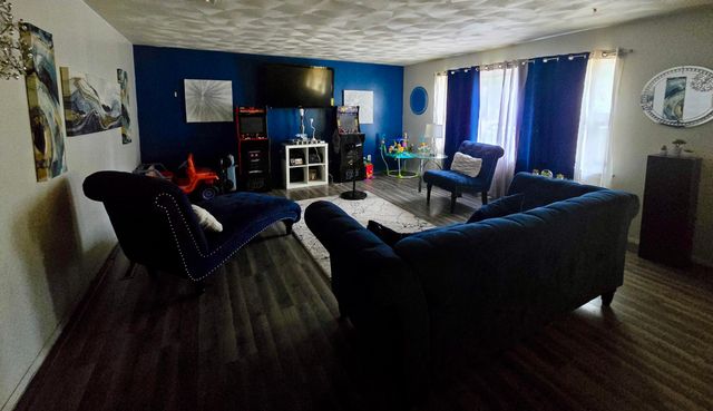 4457 E 6th Avenue, Gary, IN 46403