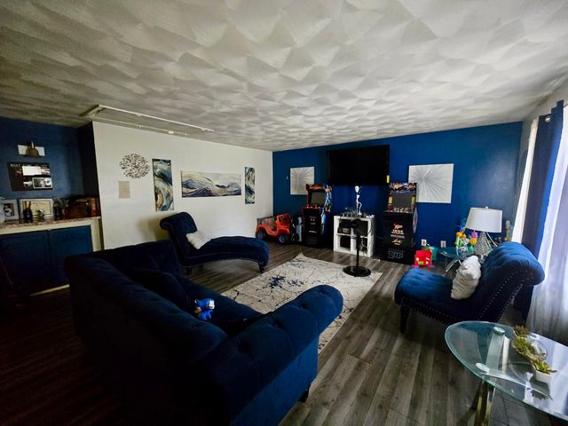 4457 E 6th Avenue, Gary, IN 46403