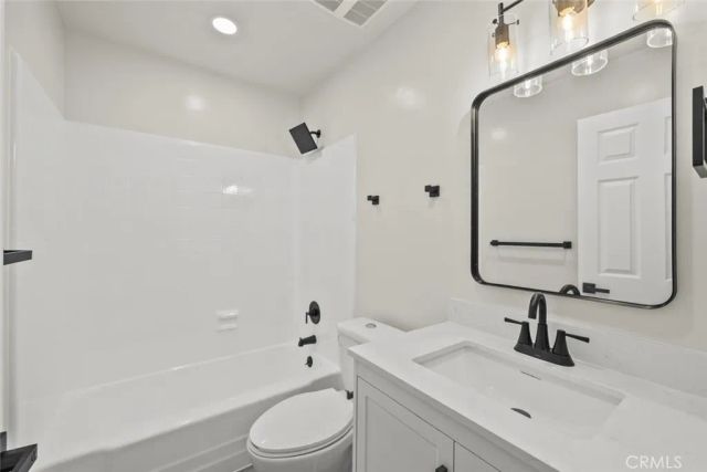 1925 Royalty Drive, Pomona, CA 91767