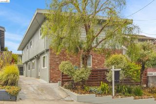 2207 Damuth St 1, Oakland, CA 94602
