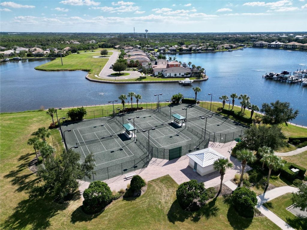 Image 73 of property listing at 1250 TIDEWATER COURT, Bradenton, FL 34208