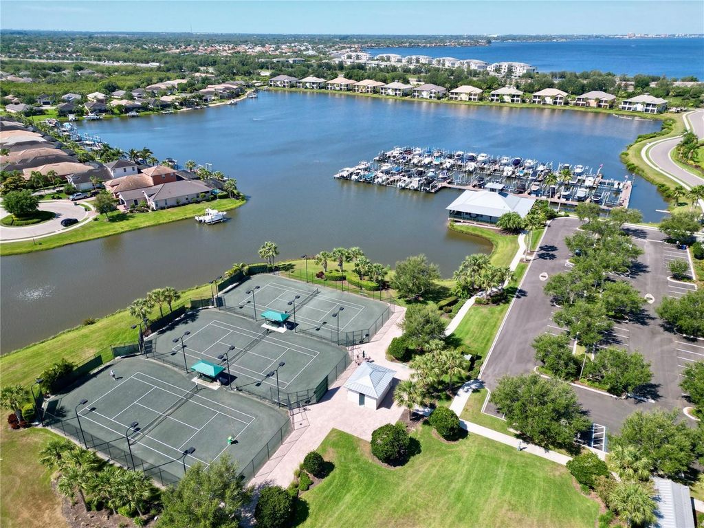 Image 74 of property listing at 1250 TIDEWATER COURT, Bradenton, FL 34208