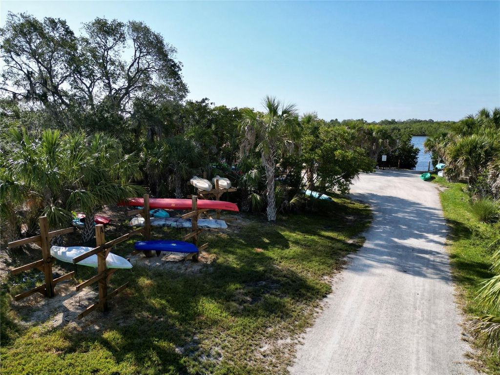 Image 86 of property listing at 1250 TIDEWATER COURT, Bradenton, FL 34208