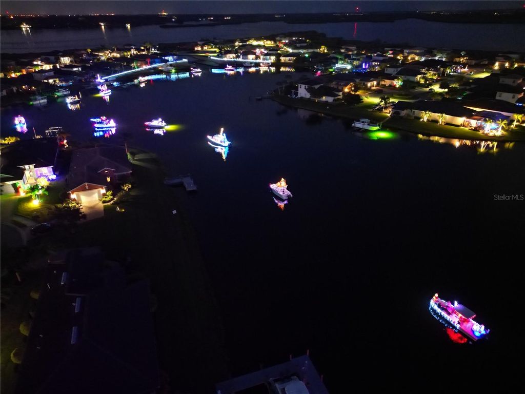 Image 88 of property listing at 1250 TIDEWATER COURT, Bradenton, FL 34208