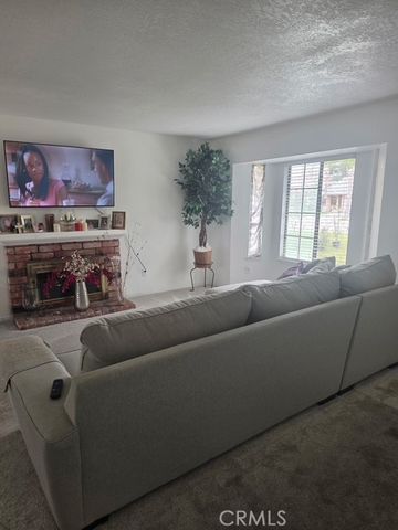 2099 Applewood Street, Colton, CA 92324