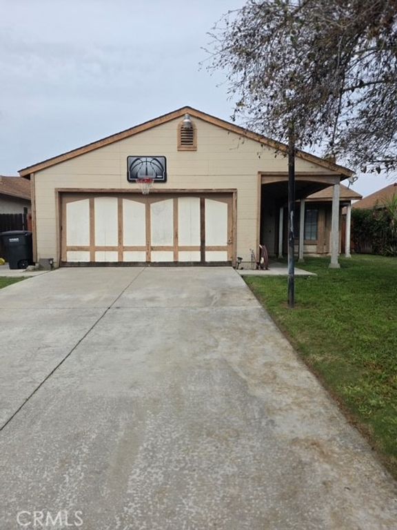 2099 Applewood Street, Colton, CA 92324