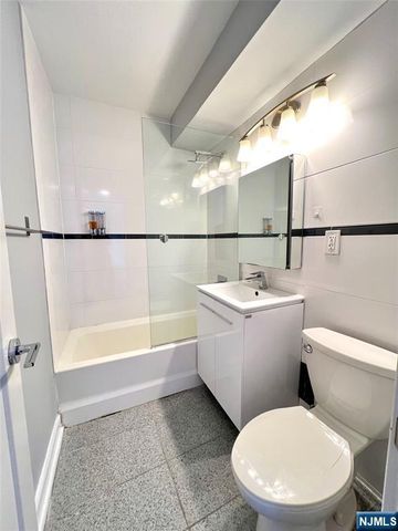 500 Central Avenue 504, Union City, NJ 07087