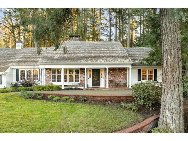 39 HILLSHIRE Dr, Lake Oswego, OR 97034