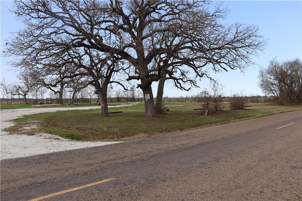 4202 S FM 339, Groesbeck, TX 76642