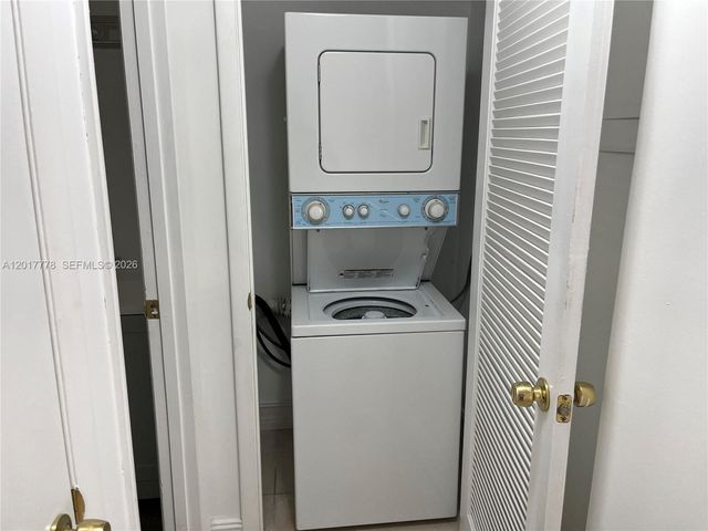 9190 Fontainebleau Blvd 202, Miami, FL 33172