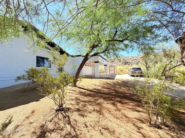 2311 E EUCLID Avenue, Phoenix, AZ 85042