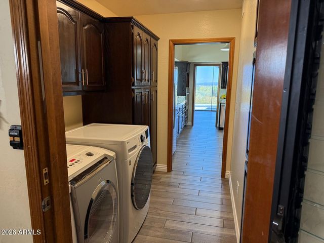 2311 E EUCLID Avenue, Phoenix, AZ 85042