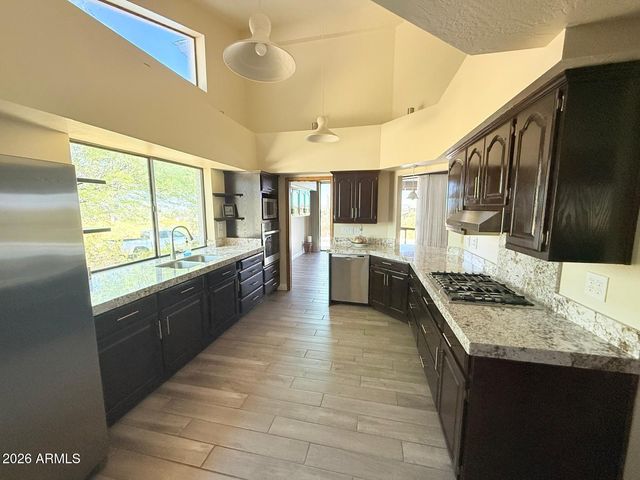 2311 E EUCLID Avenue, Phoenix, AZ 85042