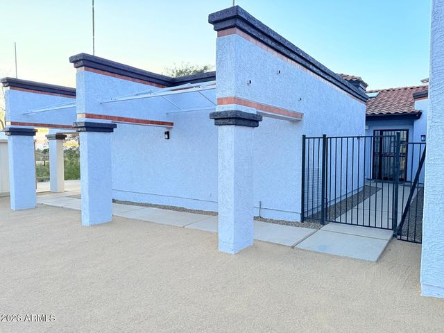 2311 E EUCLID Avenue, Phoenix, AZ 85042