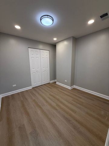 3247 W Thomas Street GF, Chicago, IL 60651