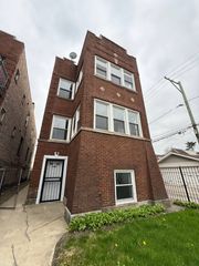 3247 W Thomas Street GF, Chicago, IL 60651