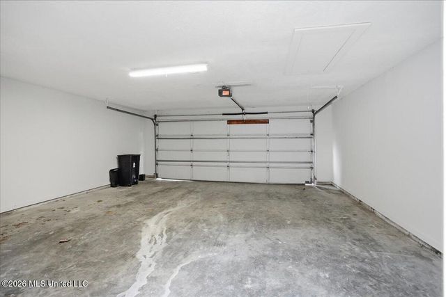 19 Lake Barnett Drive, Brandon, MS 39047