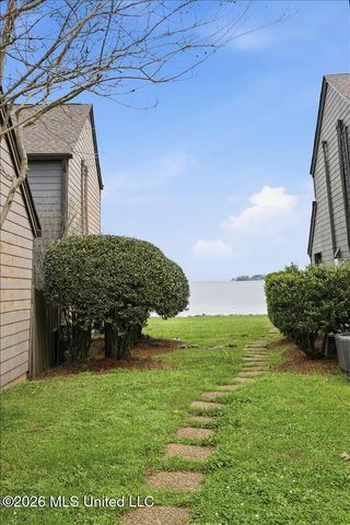 19 Lake Barnett Drive, Brandon, MS 39047