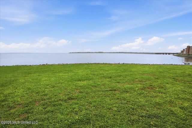 19 Lake Barnett Drive, Brandon, MS 39047