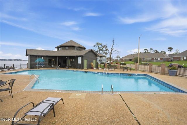 19 Lake Barnett Drive, Brandon, MS 39047